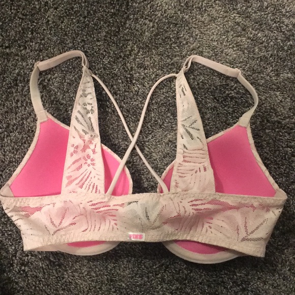 Victoria’s Secret Bra - Picture 2 of 2